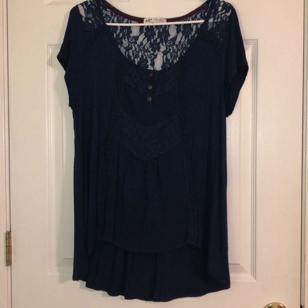 Women’s lace floral navy tee